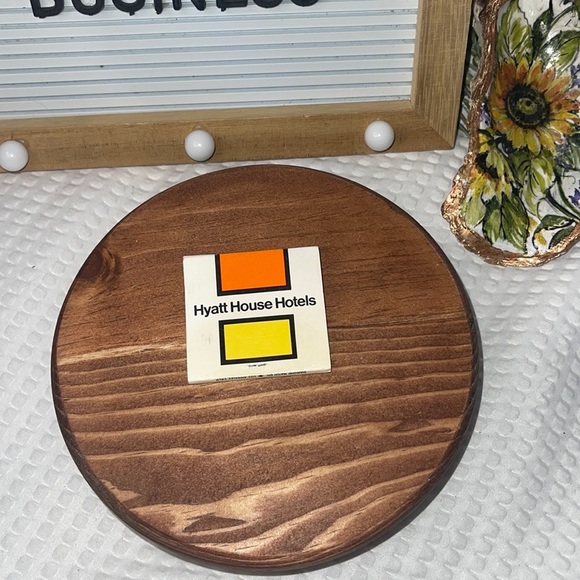 VINTAGE MATCHBOOK HYATT HOUSE HOTELS STRIKED
HYATT HOUSE HOTELS - Picture 1 of 3